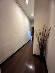 Temple Street (D1), Office #546954541